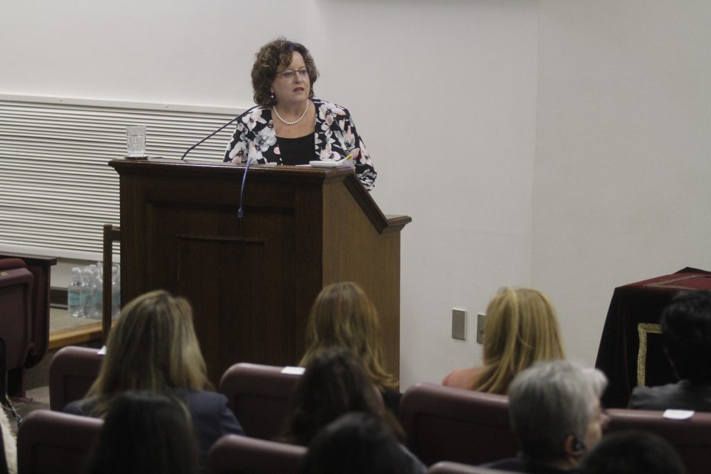 El encuentro contó con la exposición de Denise Bryant-Lukosius, directora del Centro Canadiense de Excelencia en Enfermería de Práctica Avanzada en Oncología, OAPN. 