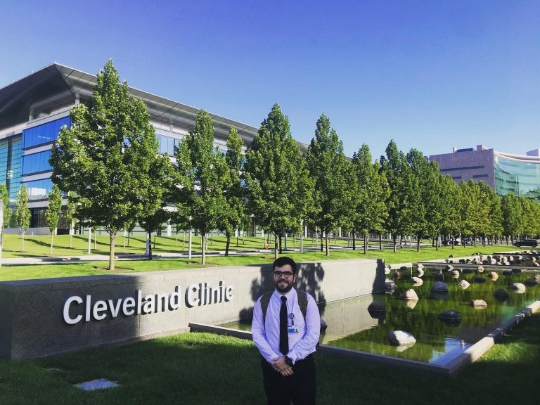 Noticias - Alumno de Medicina realiza internado electivo en Cleveland ...