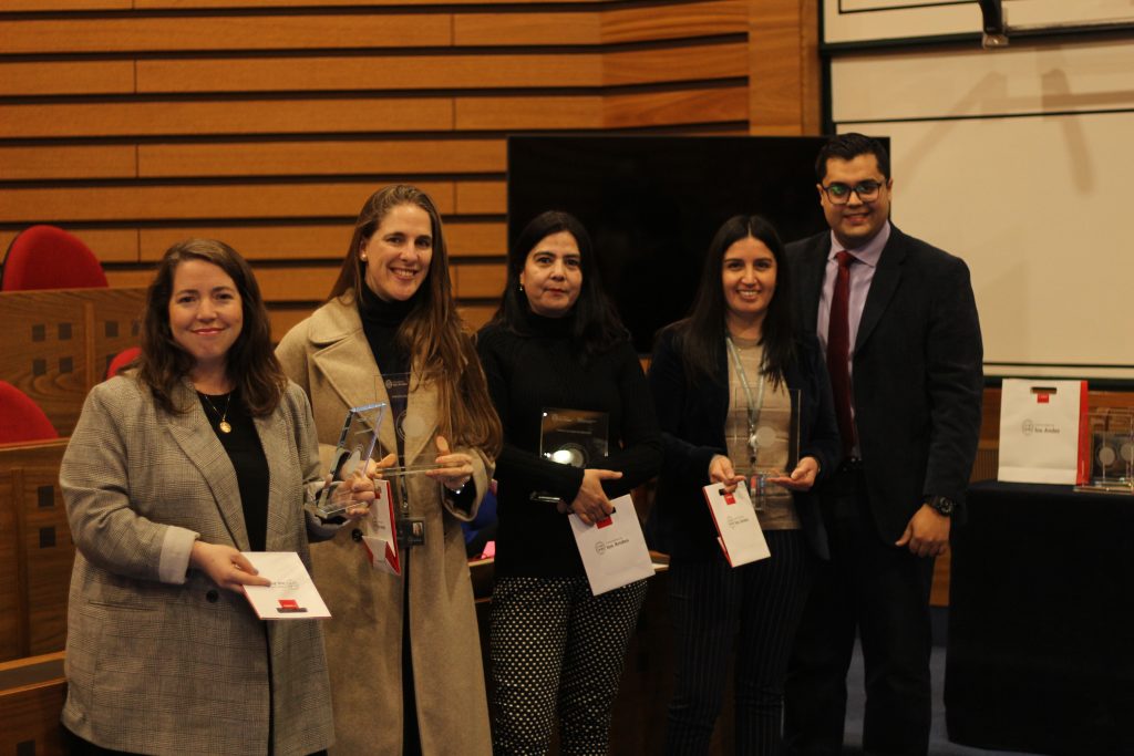 Fernanda Reyes, Escuela de Kinesiología; Ana Vial, Facultad de Ingeniería; Luz María Barra, Facultad de Derecho.