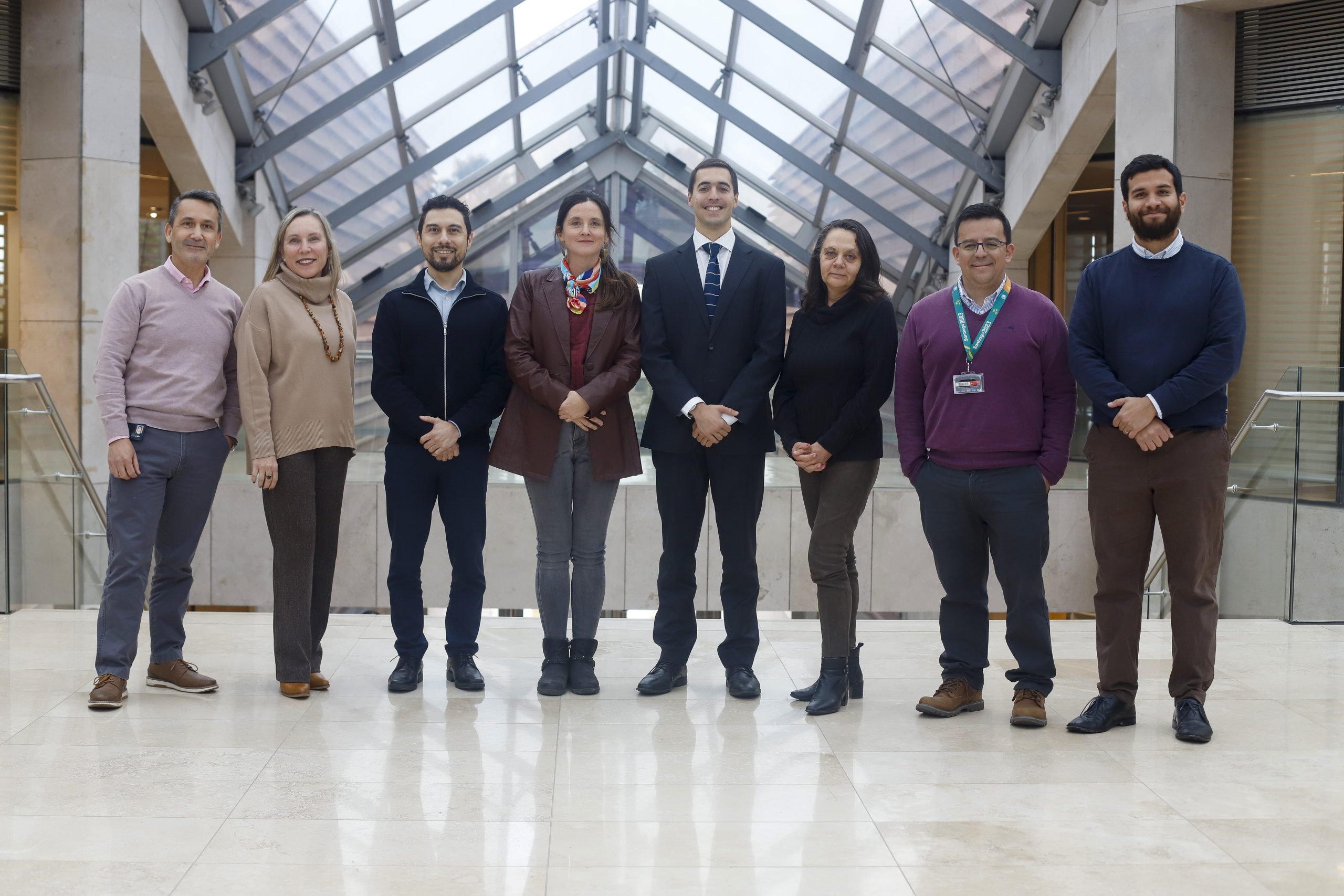 De izq. a der.: Francisco Figueroa (TI), Antonella Andreani (DPSA), Roberto Ramos (TI), María José Hormazábal (Experiencia del alumno), Cristóbal Rodríguez (FeUandes), María del Carmen Clemente (TI), Pablo Hormazábal (TI) y Roberto Matos (VU).