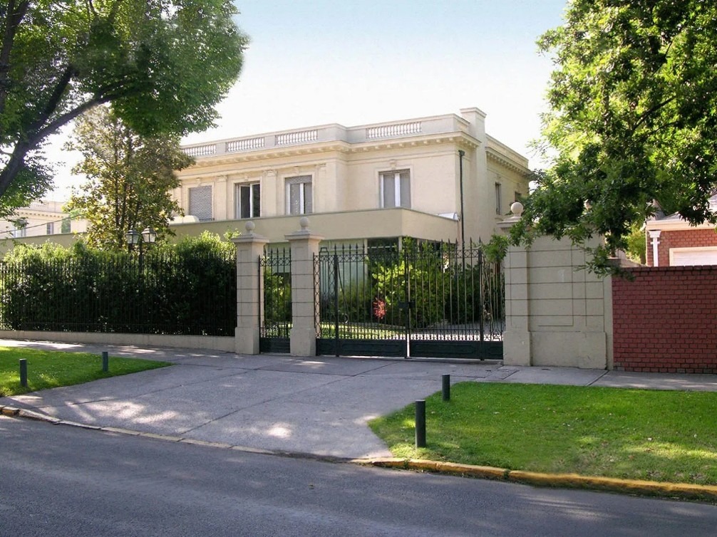 Universidad Adolfo Ibáñez, Sede Presidente Errázuriz