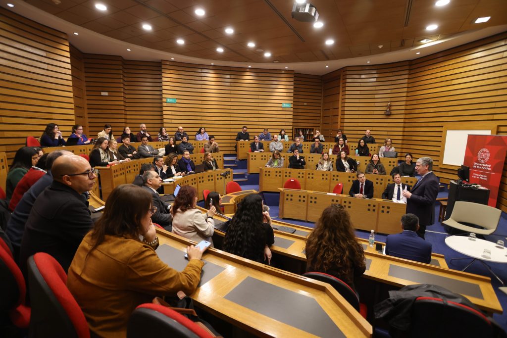 Uandes realizó la tercera jornada de la primera plenaria de la comisión de Vinculación con el Medio del CRUCH 6 0K3A6803 scaled