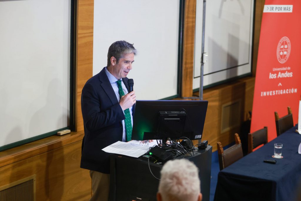 David Phipps inauguró ciclo interuniversitario sobre investigación e impacto en la sociedad 2 0K3A7993 1 scaled