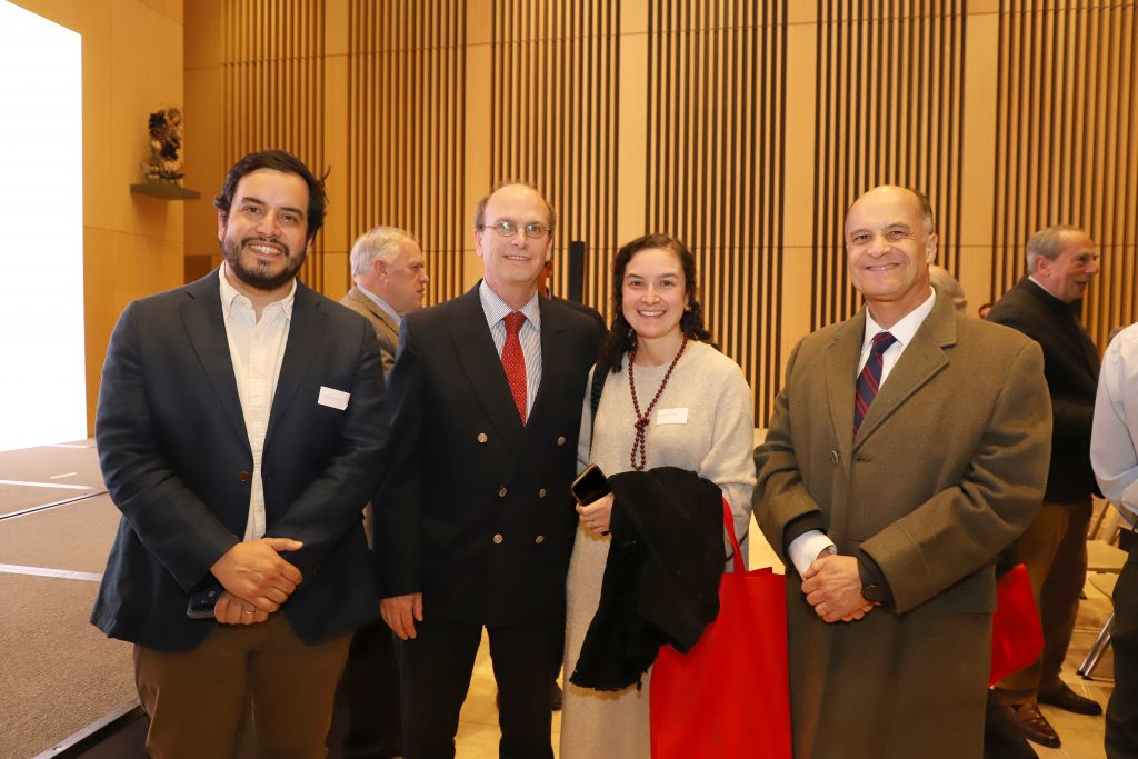 Escuela de Medicina Uandes celebró sus 35 años con una jornada de encuentro y reconocimiento 4 IMG 6442
