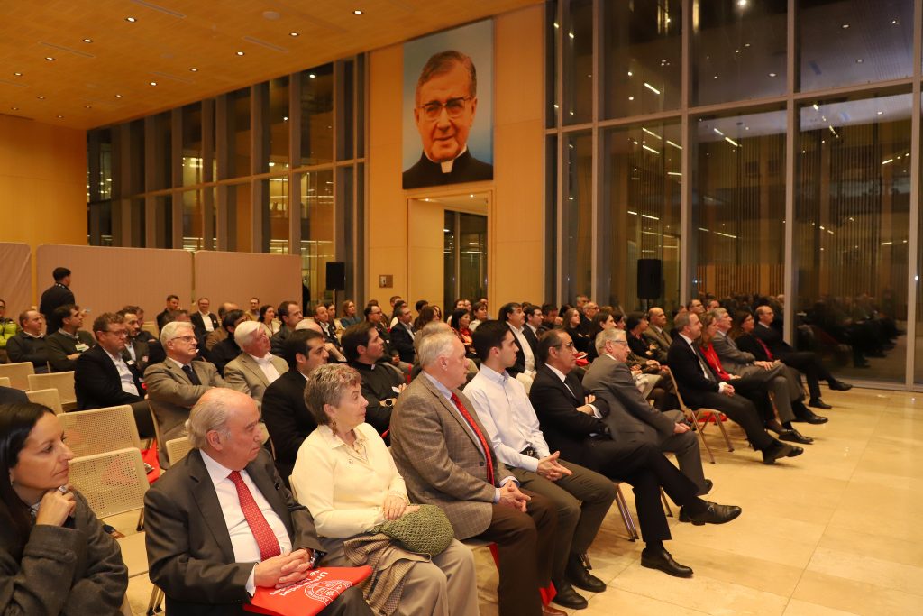 Escuela de Medicina Uandes celebró sus 35 años con una jornada de encuentro y reconocimiento 17 IMG 6485