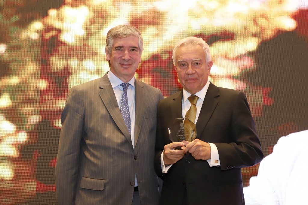 Escuela de Medicina Uandes celebró sus 35 años con una jornada de encuentro y reconocimiento 28 IMG 6584