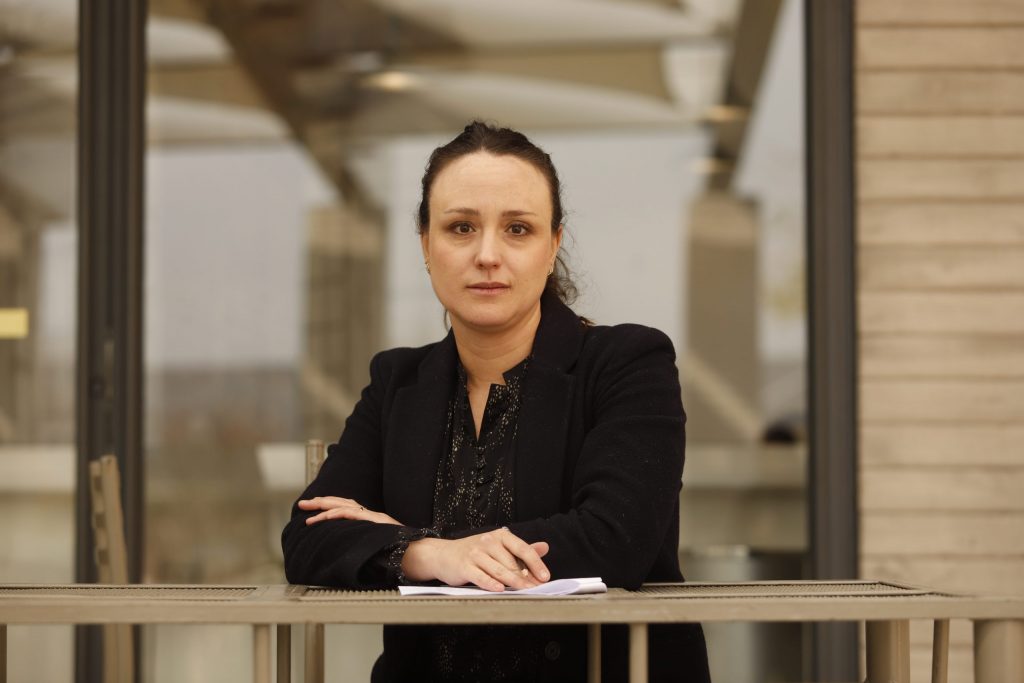 Consuelo Araos publica en Aeon un ensayo sobre el arte de habitar y la autoconstrucción en Santiago 13 MG 9671 scaled