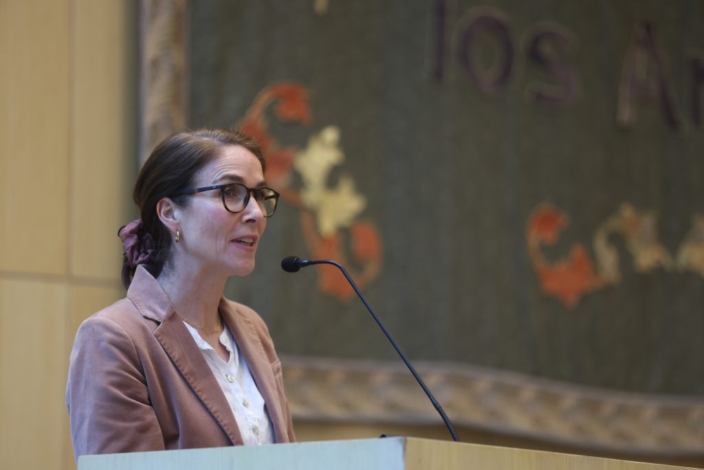 70 cuidadores de residencias para personas mayores se certifican en programa de la Facultad de Enfermería y Obstetricia Uandes 9 0K3A2393 1