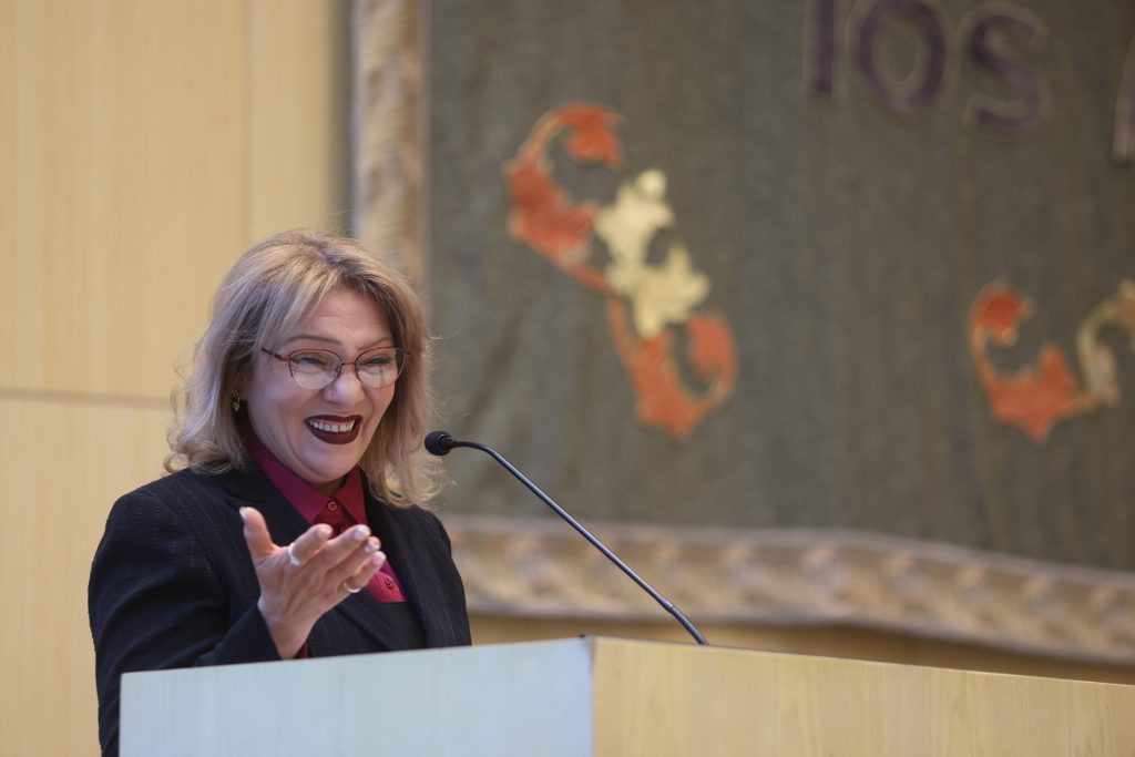 70 cuidadores de residencias para personas mayores se certifican en programa de la Facultad de Enfermería y Obstetricia Uandes 8 0K3A2624