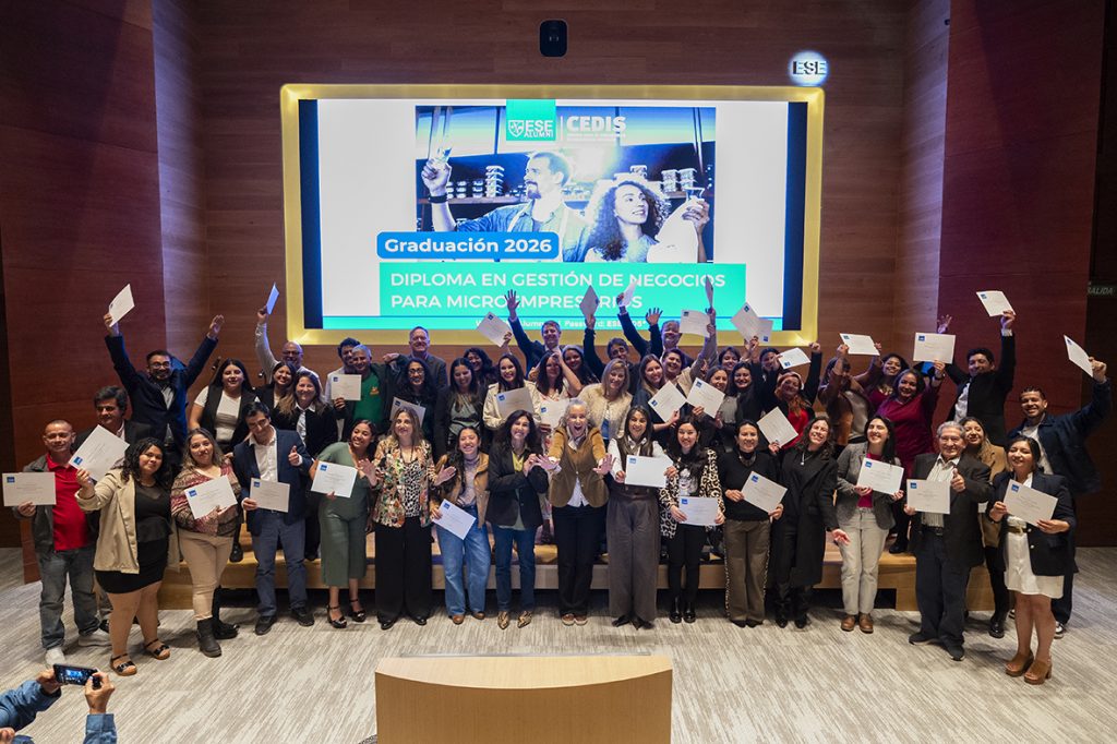 ESE celebró la graduación del Diploma en Gestión de Negocios para Microempresarios 2026 6 Graduacio╠un Microempresarios 098