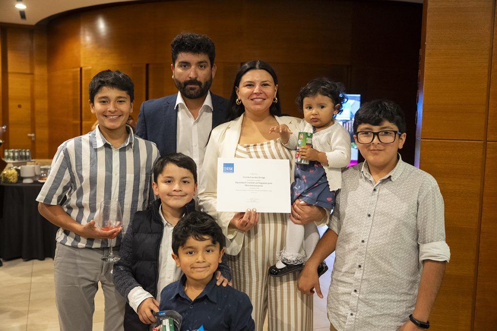 ESE celebró la graduación del Diploma en Gestión de Negocios para Microempresarios 2026 11 Graduacio╠un Microempresarios 114
