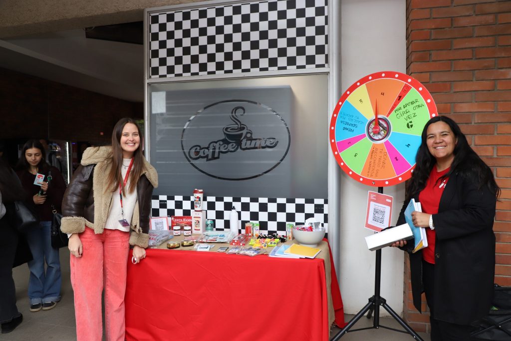 8° Giving day Uandes: Más de 4.800 personas se unieron para abrir nuevas oportunidades a los becados 9 IMG 9254 scaled