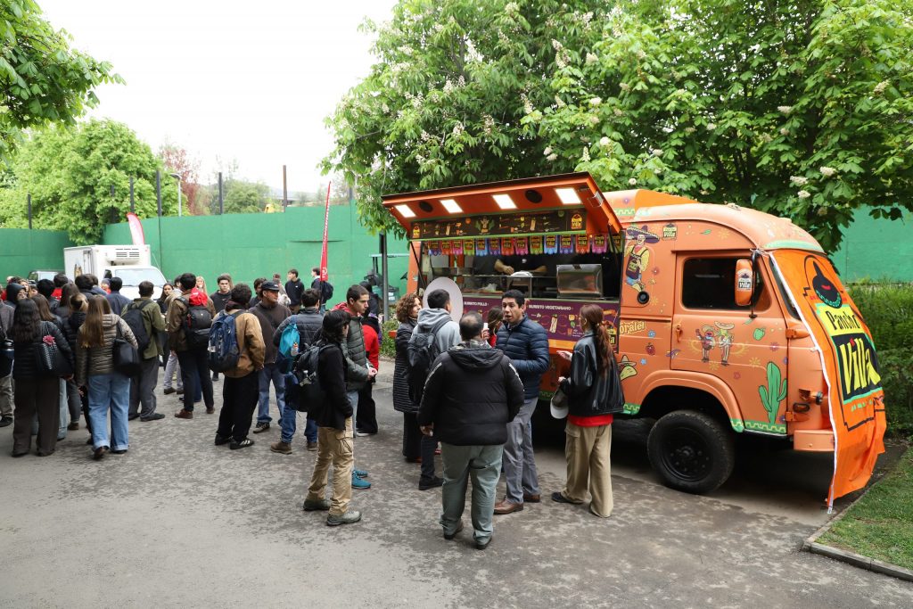 8° Giving day Uandes: Más de 4.800 personas se unieron para abrir nuevas oportunidades a los becados 6 IMG 9290 scaled
